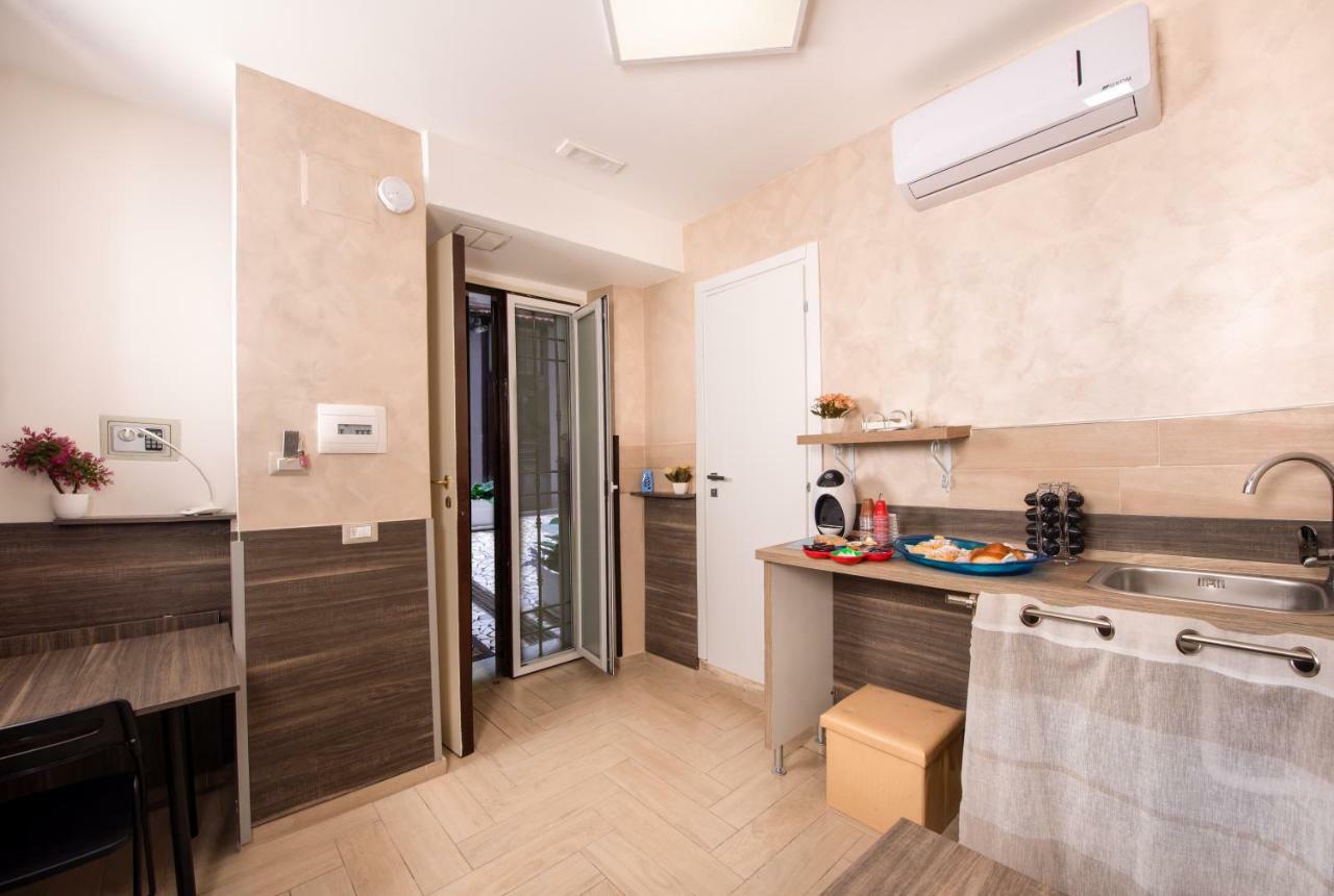 Couette-café Chiaia Relax Naples